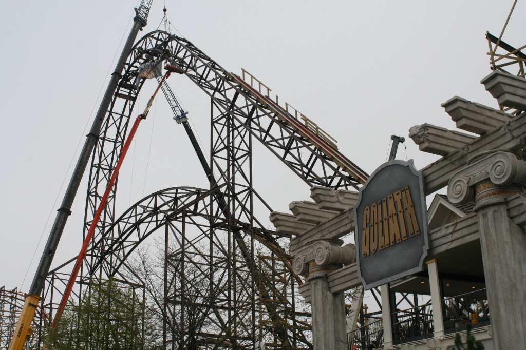 Montaña rusa Golliath (2)