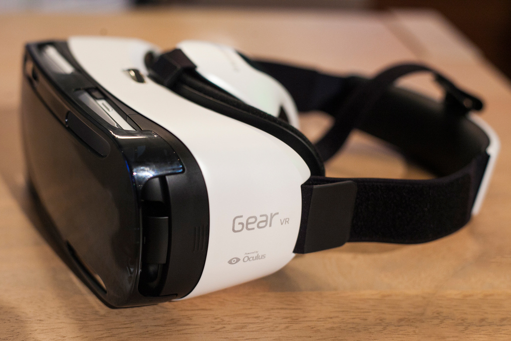 Samsung-Gear-VR-Close
