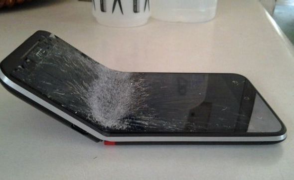 iPhone 6 plus doblado (3)