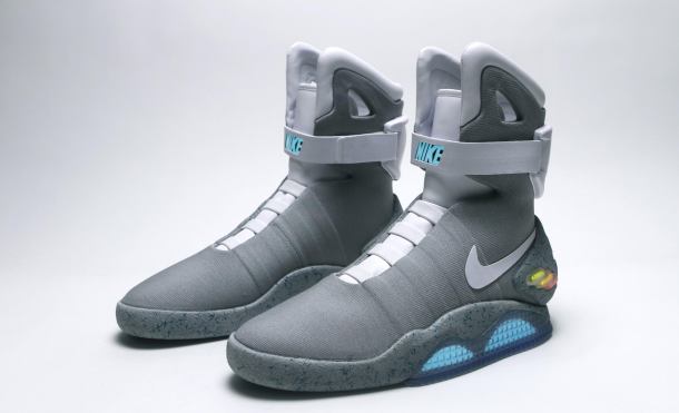 Nike Air MAG 002