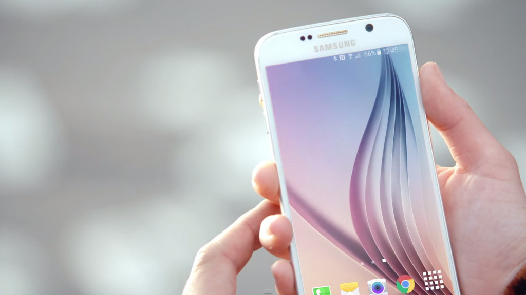 Britney Spears Iggy Azalea Samsung ad (3)