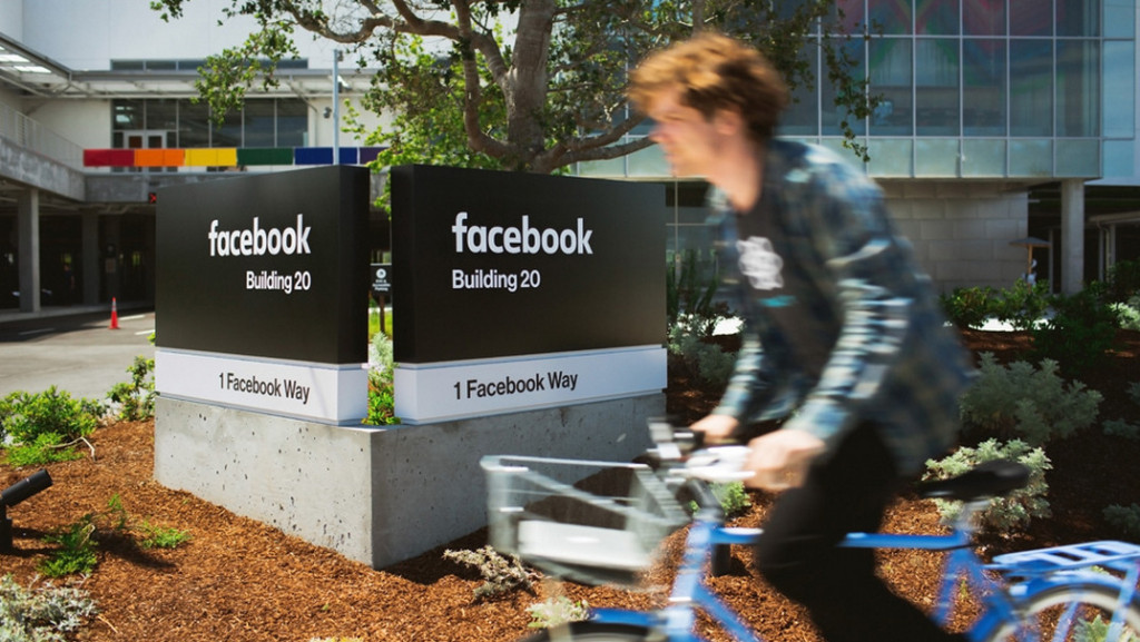 Facebook logo change