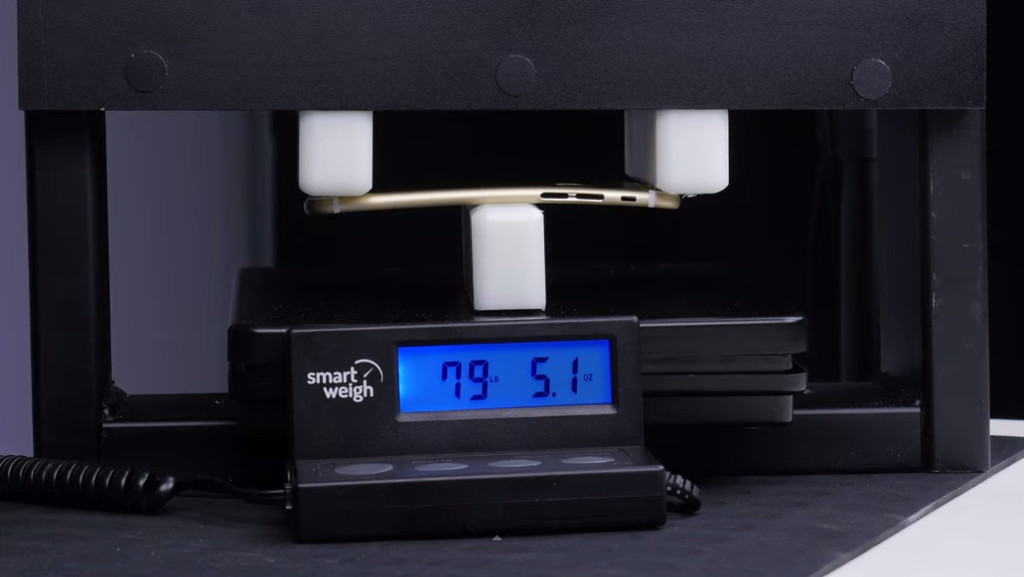 iPhone bent test (4)