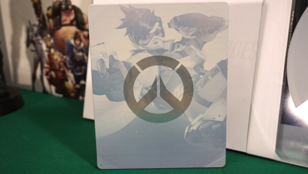 Unboxing Overwatch10