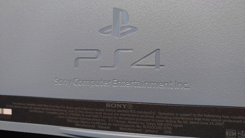 Uncharted 4 blue PS4 unboxing azul Special edition (22)