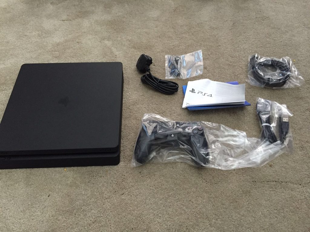 Rumor PS4 Slim 7