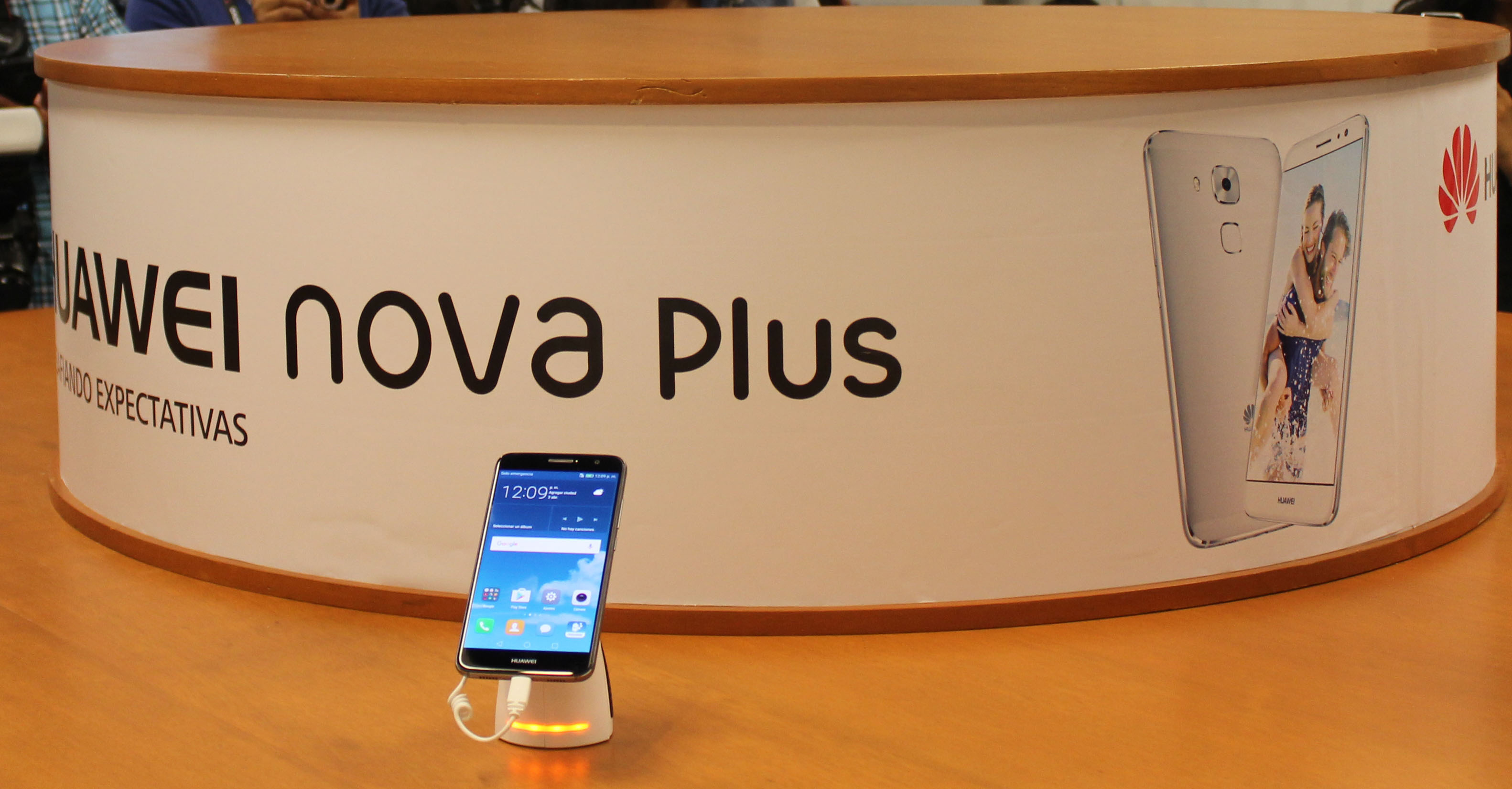 lanzamiento_huawei-nova-plus-2